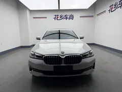 2022 BMW 5 Series 530Li Executive M Sport Package, белый — фото 3