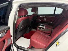 2022 BMW 5 Series 530Li Executive M Sport Package, белый — фото 14