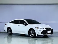 2019 Toyota Avalon 2.0L Luxury, белый — фото 3