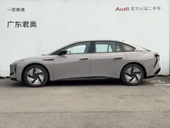 2025 Hongqi EH7 640 4WD — фото 2