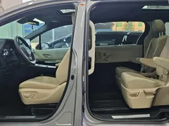 2023 Toyota Granvia 2.5L Hybrid Premium Plus — фото 5