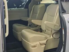 2023 Toyota Granvia 2.5L Hybrid Premium Plus — фото 7