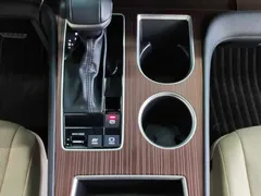 2023 Toyota Granvia 2.5L Hybrid Premium Plus — фото 12