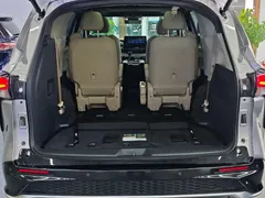 2023 Toyota Granvia 2.5L Hybrid Premium Plus — фото 22