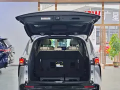 2023 Toyota Granvia 2.5L Hybrid Premium Plus — фото 25