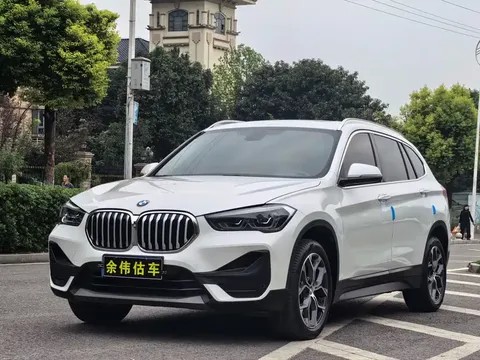 2022 BMW X1