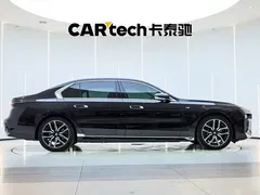 2023 BMW 7 Series 735Li M Sport Package, чёрный — фото 4