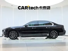 2023 BMW 7 Series 735Li M Sport Package, чёрный — фото 7