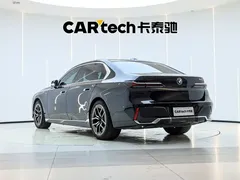 2023 BMW 7 Series 735Li M Sport Package, чёрный — фото 8