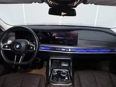 2023 BMW 7 Series 735Li M Sport Package, чёрный — фото 26