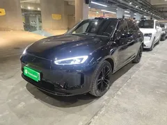 2025 Aito M5 EREV Ultra 2WD, чёрный — фото 2