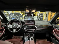2022 BMW 5 Series 525Li M Sport Package, чёрный — фото 11