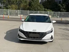 2021 Hyundai Elantra 1.5L CVT Leading GLS, белый — фото 2