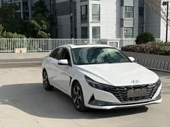 2021 Hyundai Elantra 1.5L CVT Leading GLS, белый — фото 3