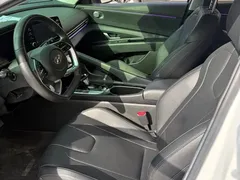 2021 Hyundai Elantra 1.5L CVT Leading GLS, белый — фото 5