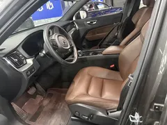 2022 Volvo XC60 4WD Zhiyi Luxury — фото 8