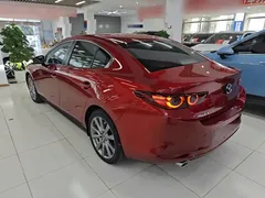 2021 Mazda 3 2.0L AT — фото 5