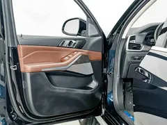 2022 BMW X5 30Li Premium M Sport Package, чёрный — фото 18