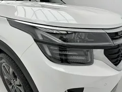 2023 Kia Seltos 1.5L CVT Luxury, белый — фото 11