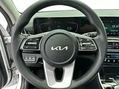 2023 Kia Seltos 1.5L CVT Luxury, белый — фото 16