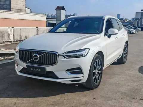 2021 Volvo XC60 4WD Luxury