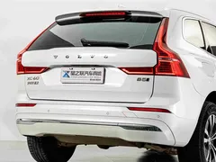 2023 Volvo XC60 4WD Luxury, белый — фото 7