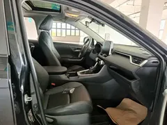 2022 Toyota Wildlander 2.0L CVT 2WD Luxury Plus, чёрный — фото 8