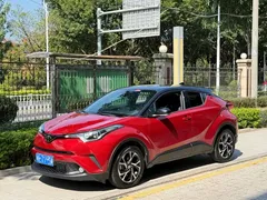 2020 Toyota C-HR 2.0L Luxury — фото 1
