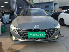 2022 Hyundai Elantra 1.5L CVT LUX Premium — фото 3