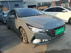 2022 Hyundai Elantra 1.5L CVT LUX Premium — фото 4