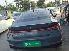2022 Hyundai Elantra 1.5L CVT LUX Premium — фото 6