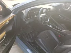 2022 Hyundai Elantra 1.5L CVT LUX Premium — фото 16