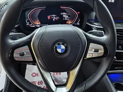 2021 BMW 5 Series 525Li Luxury Package, белый — фото 5