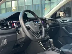 2021 Volkswagen T-Roc 280TSI DSG 2WD Comfort Smart Connect, белый — фото 10