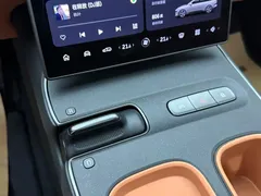 2024 Nio ET5T 75kWh Touring — фото 17