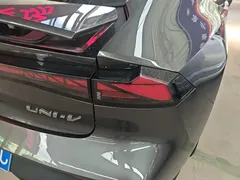 2022 Changan UNI-V 1.5T Premium — фото 8