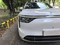 2025 Aito M8 EREV Ultra 53.4kWh 6-seat 192-line LiDAR, белый — фото 6