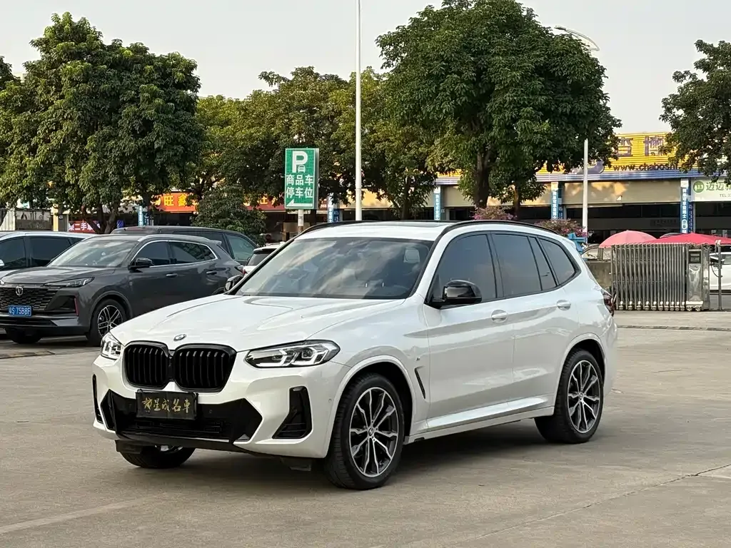 2023 BMW X3 Leading M Night Package
