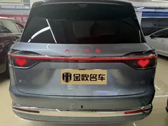 2026 Aito M9 EREV Ultra 6-seat, синий — фото 3