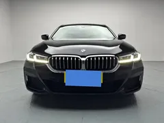 2022 BMW 5 Series 530Li Premium M Sport Package, чёрный — фото 2