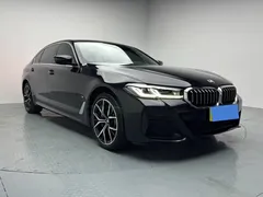 2022 BMW 5 Series 530Li Premium M Sport Package, чёрный — фото 3