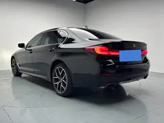 2022 BMW 5 Series 530Li Premium M Sport Package, чёрный — фото 7