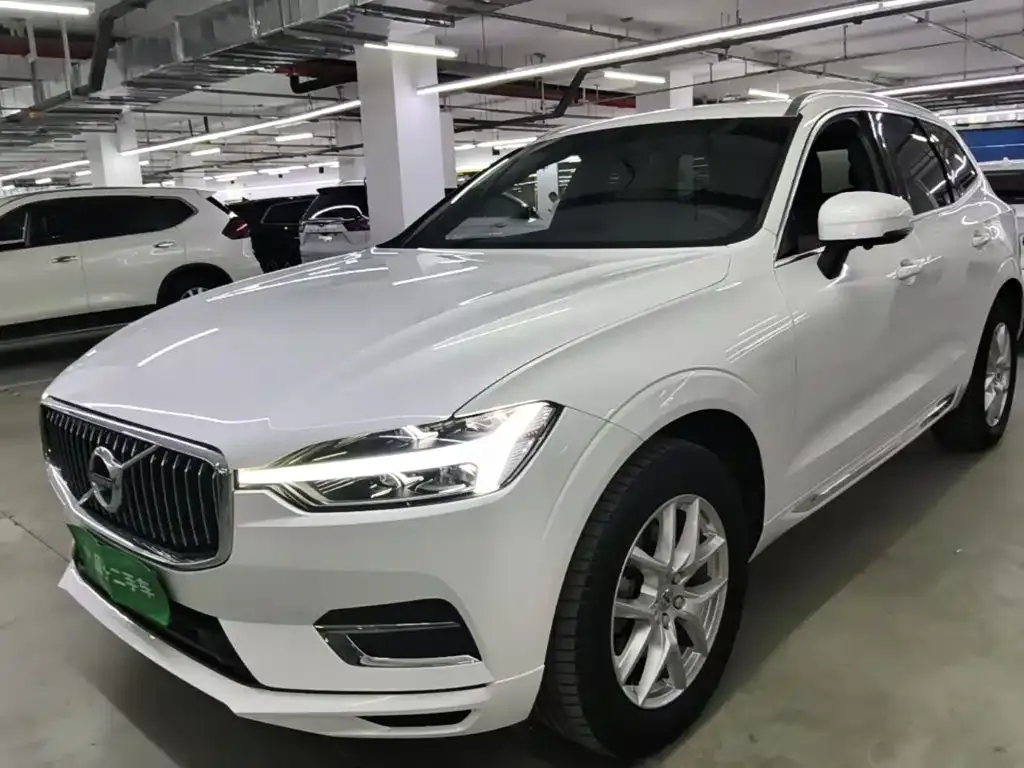 2021 Volvo XC60 4WD Luxury