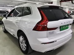 2021 Volvo XC60 4WD Luxury, белый — фото 5