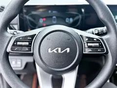 2023 Kia Seltos 1.5L CVT Luxury, белый — фото 17