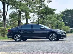 2022 Volkswagen Passat 330TSI Elite, чёрный — фото 5