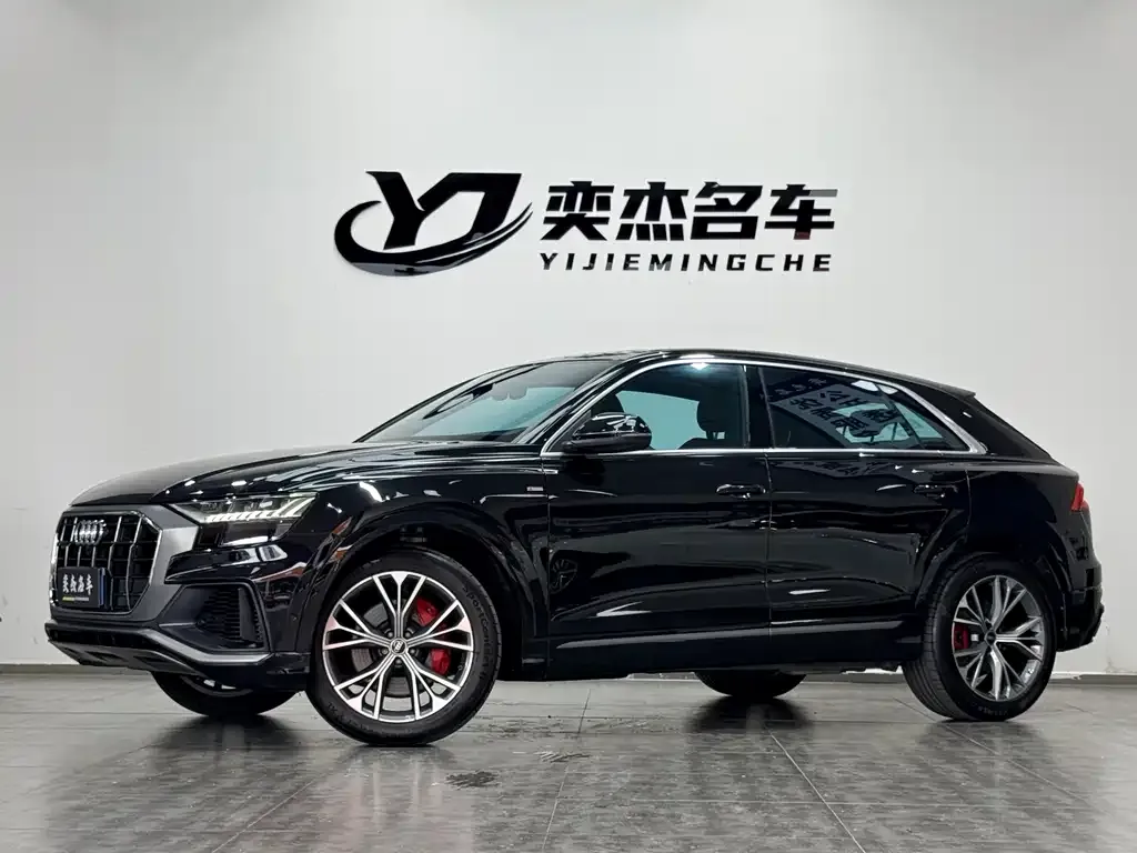 2021 Audi Q8 55 TFSI Sport