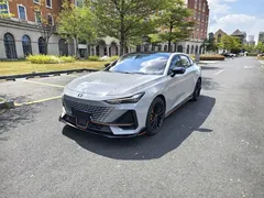 2022 Changan UNI-V 1.5T Sport — фото 2