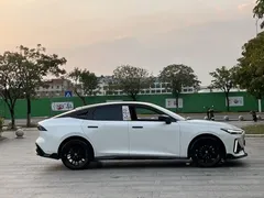 2023 Changan UNI-V 1.5T Sport, белый — фото 23