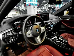 2023 BMW 5 Series 530Li xDrive M Sport Package, чёрный — фото 5